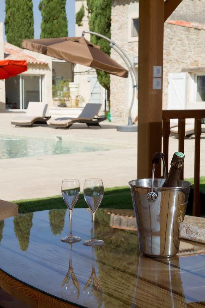 Domaine De La Pomme Hotel Trets Exterior foto